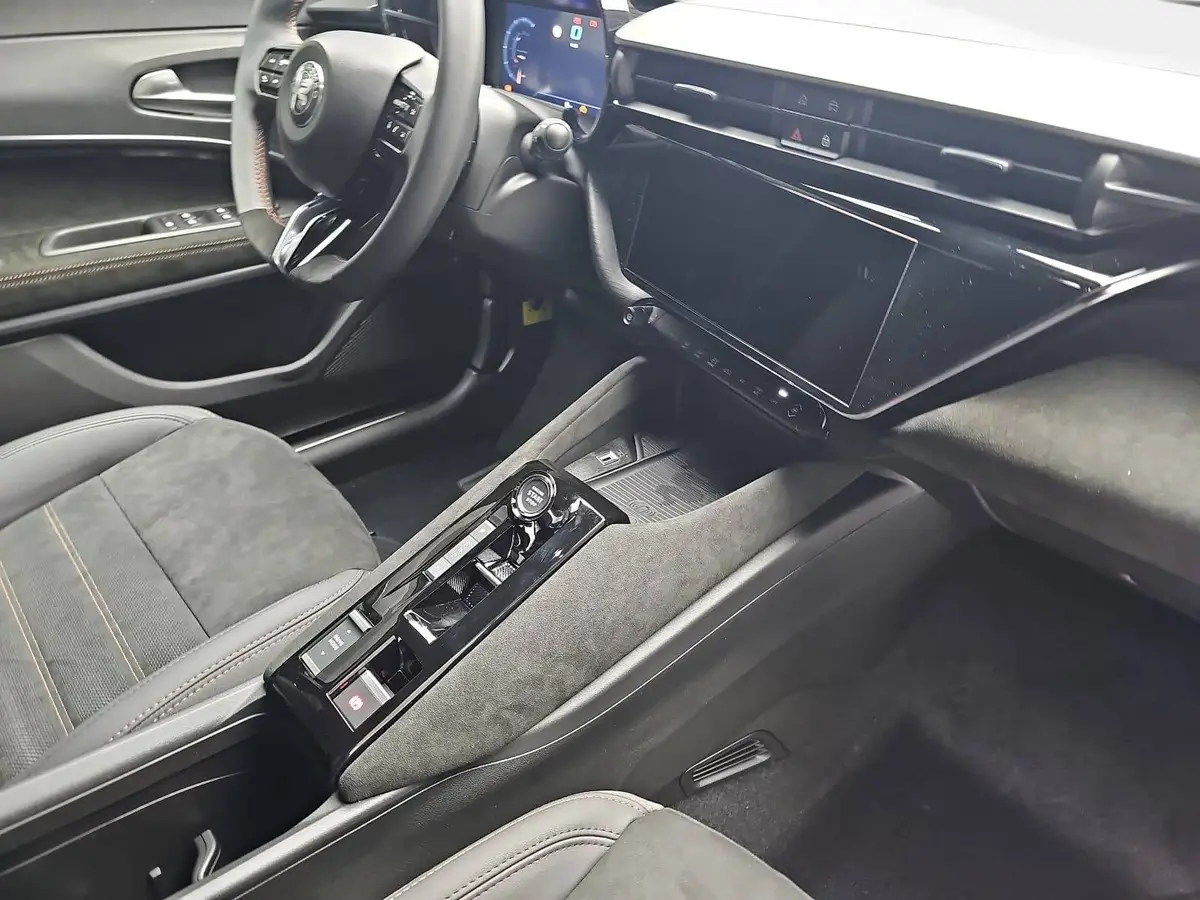 ALFA ROMEO JUNIOR IBRIDA 1.2 VGT 48V-HYBRID 21KW INTENSA