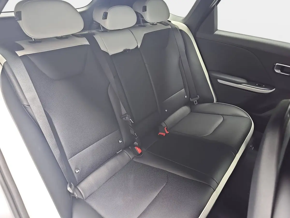 KIA K4 SW 1.6 T-GDI 180 PS DCT7 GT-LINE MJ26 DW-PARK-PRO SITZ SOUND DESIGN