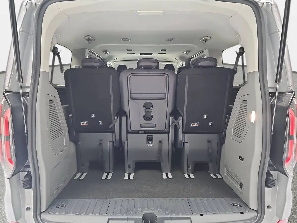 FORD TOURNEO CUSTOM 2.0 ECOBLUE AUTO. L1 TITANIUM X NAVI LED AHK