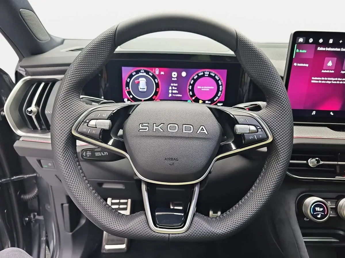 SKODA KODIAQ 2.0 TSI DSG SPORTLINE 4X4 NAVI LED AHK