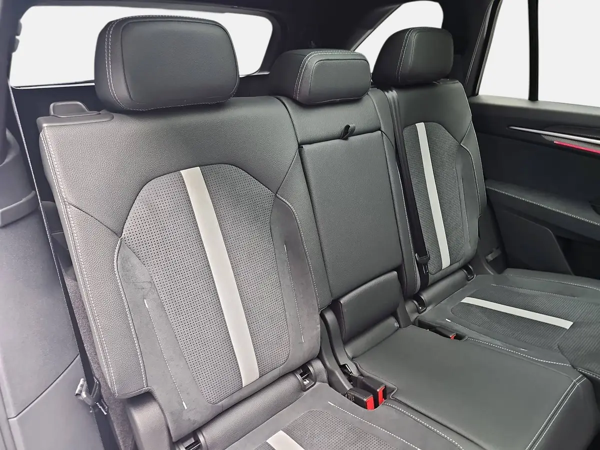 SKODA KODIAQ 2.0 TDI DSG SPORTLINE 4X4 PANO AHK