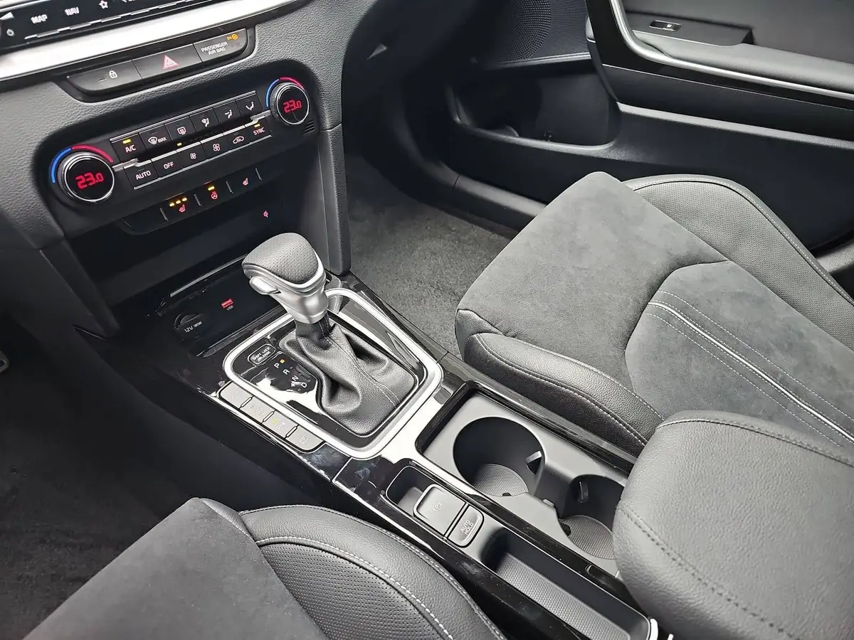 KIA XCEED 1.6 T-GDI 180 DCT GT-LINE MJ26 LEDER GLASDACH