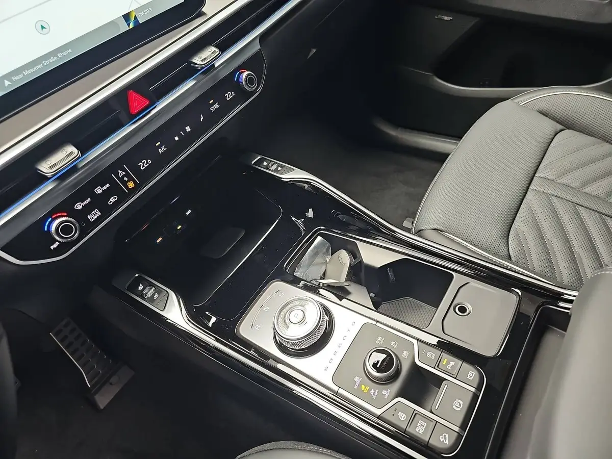 KIA SORENTO 2.2 CRDI AWD DCT8 PLATINUM MJ26 LEDER NAPPA PREMIUM GLASDACH AHK