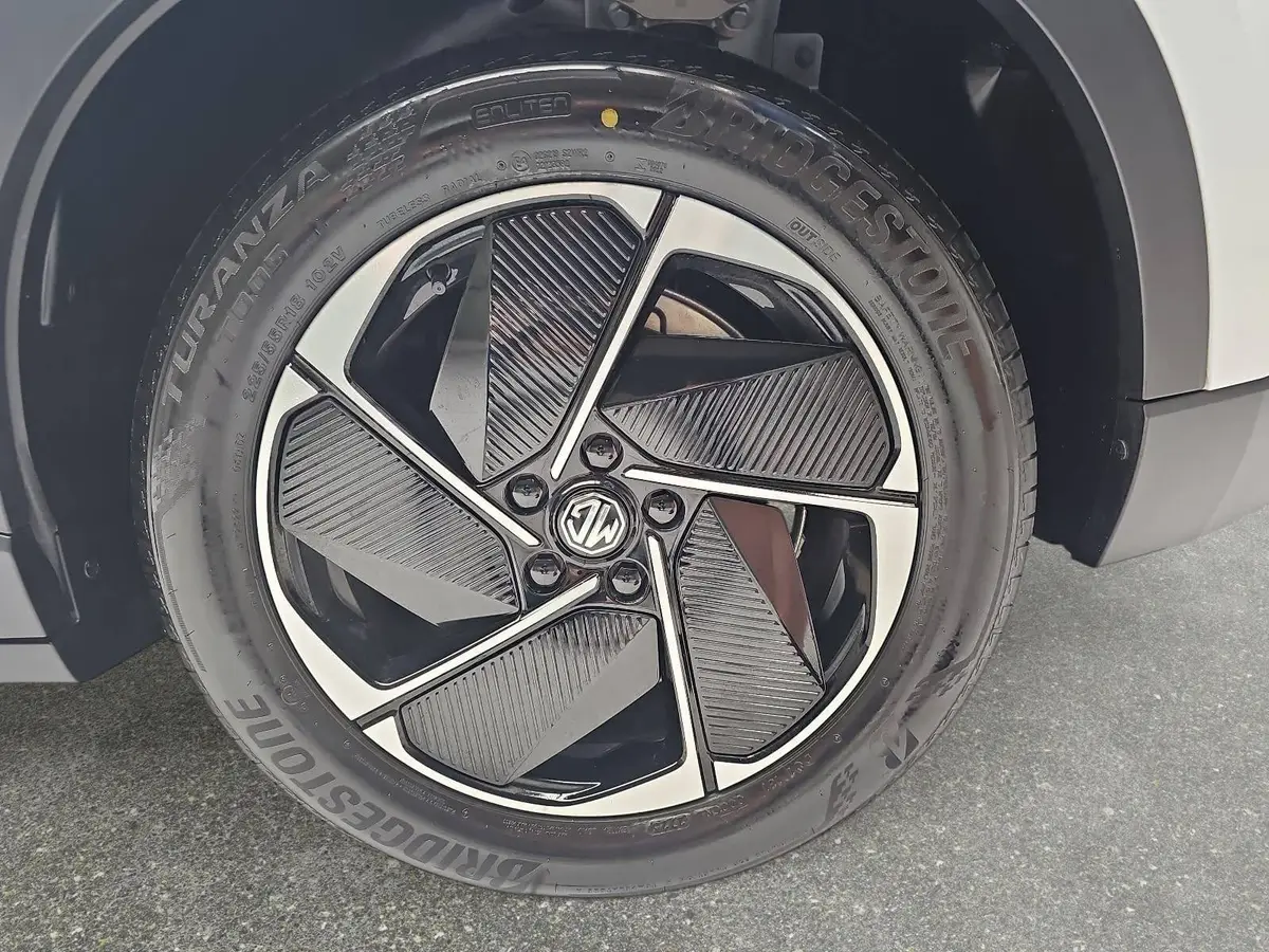MG S5 EV 64 KWH MY25 LUXURY
