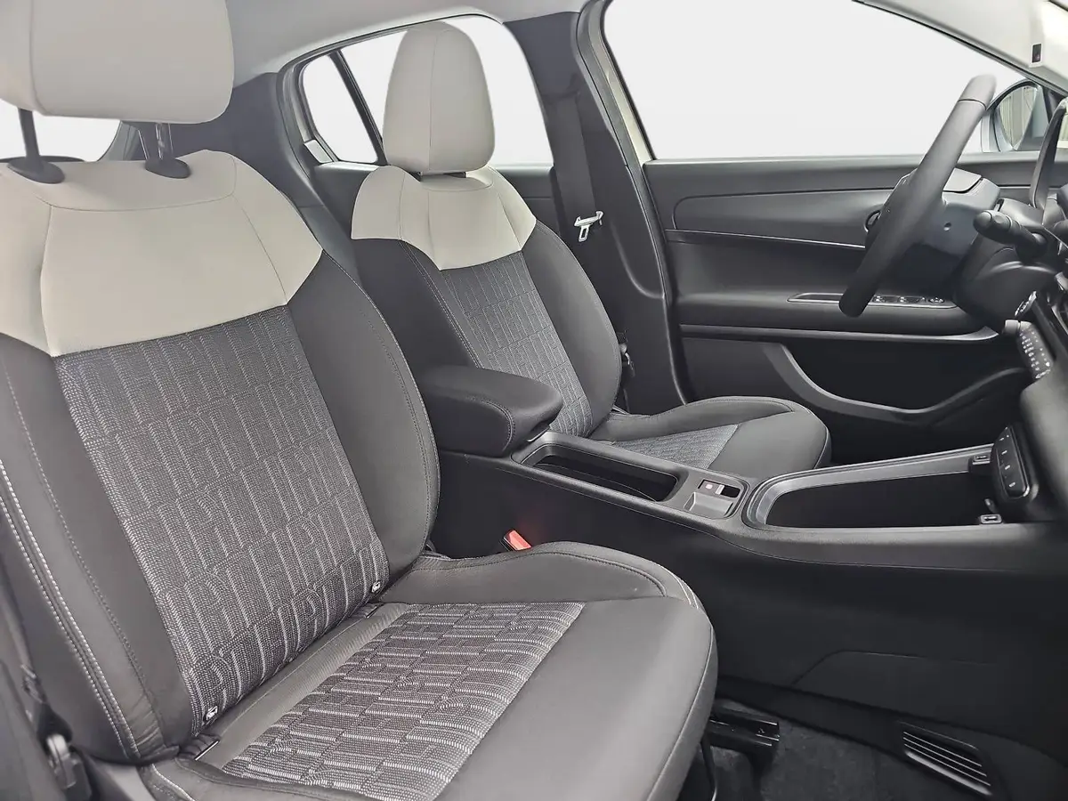 FIAT 600 1.2 T3 HYBRID DCT BUSINESS EDITION MJ26 ALLWETTERREIFEN