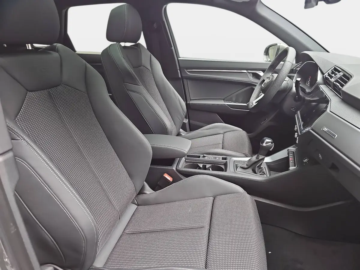 AUDI Q3 35 TDI S-TRONIC S LINE NAVI LED PANO ACC BLACK+ KA