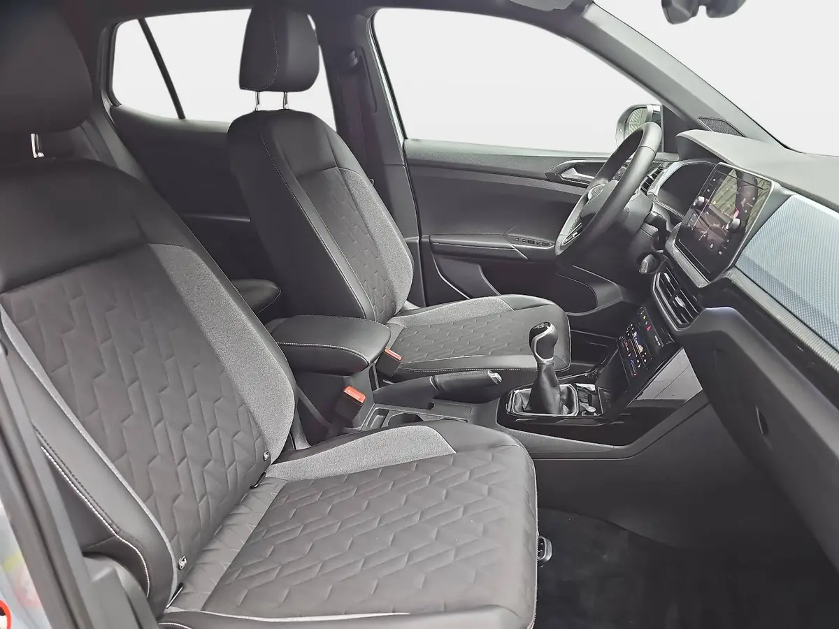 VW T-CROSS 1.0 TSI GOAL NAVI LED KLIMAAUTO ACC P-ASSIST WINTE