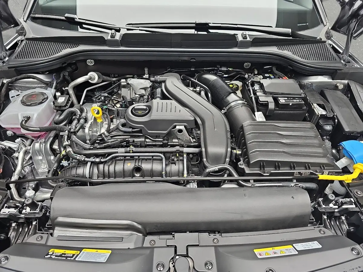 SKODA KAMIQ 1.5 TSI DSG MONTE CARLO NAVI MATRIX-LED PANO WINTE