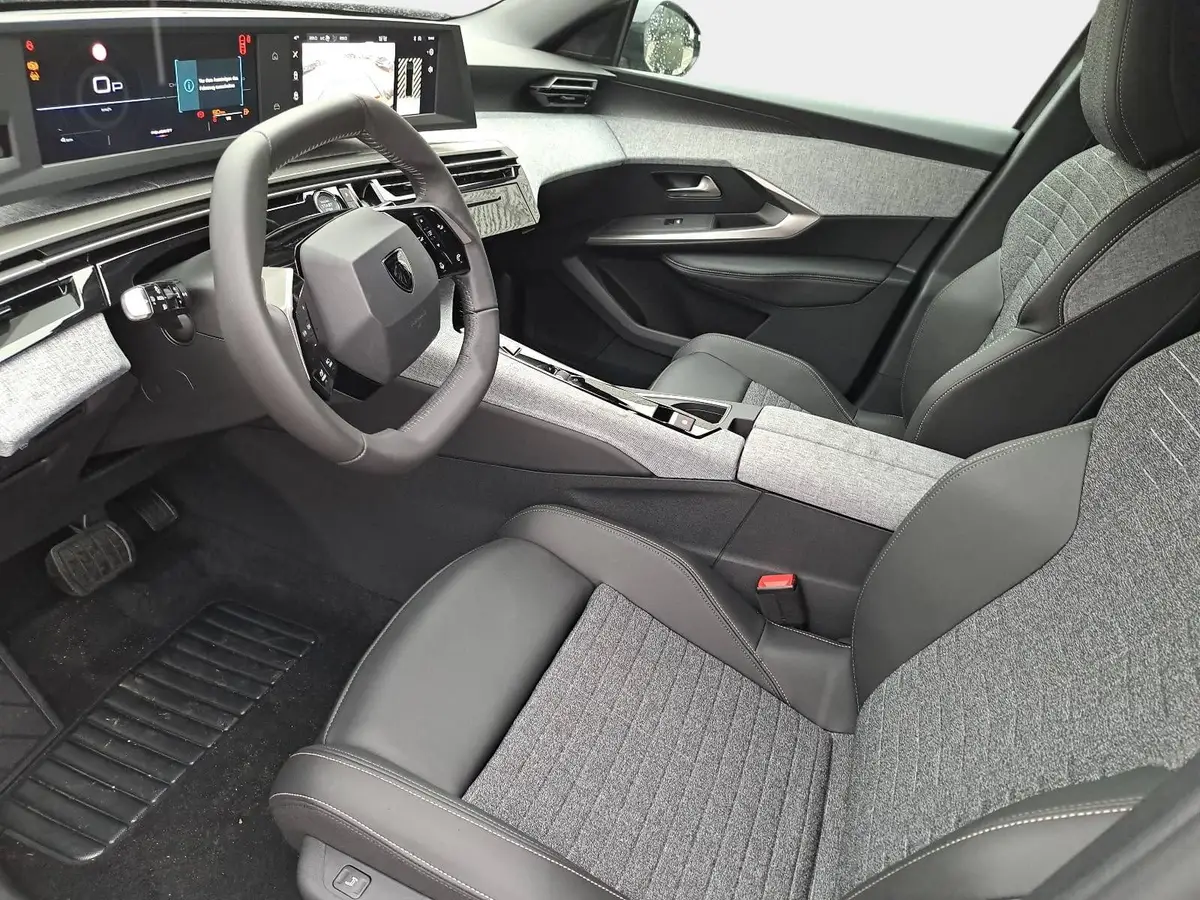 PEUGEOT 3008 1.2 HYBRID 145 E-DSC6 ALLURE LED DAB WINTER AHK LM