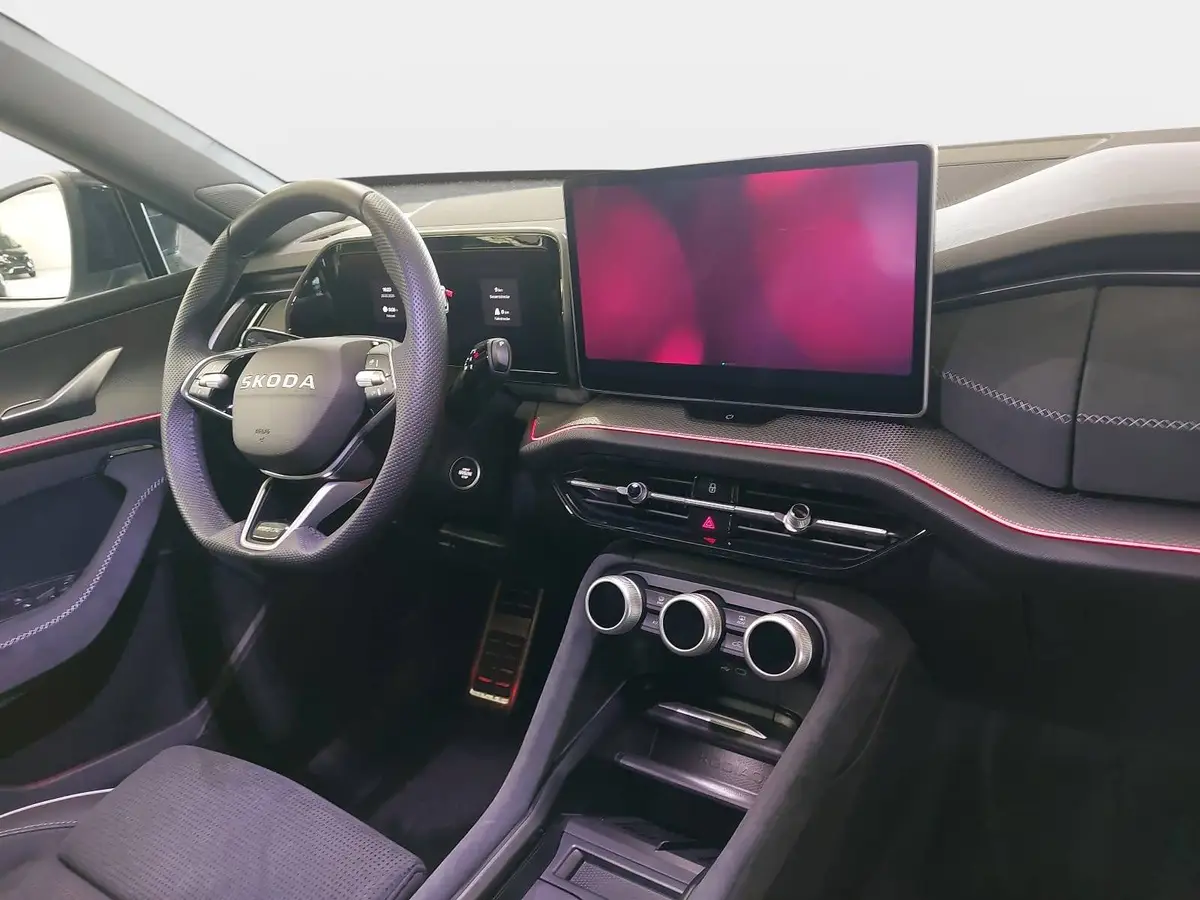 SKODA KODIAQ 1.5 TSI DSG SPORTLINE NAVI LED ACC PANO WINTER AHK