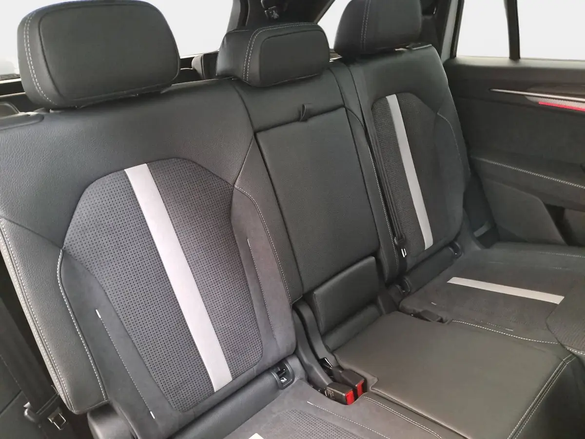 SKODA KODIAQ 1.5 TSI DSG SPORTLINE NAVI LED ACC PANO WINTER AHK