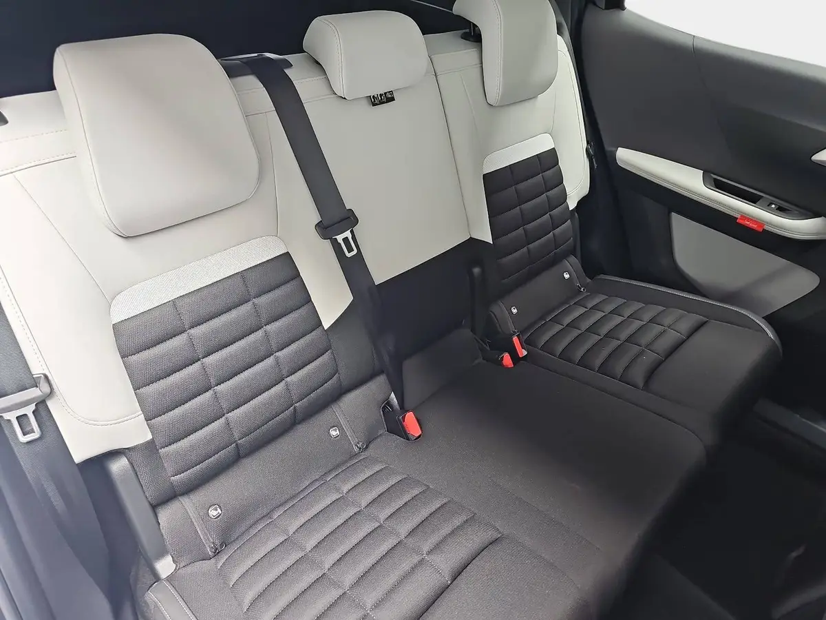 CITROËN C3 AIRCROSS 1.2 HYBRID 145 E-DCS6 PLUS 7-S