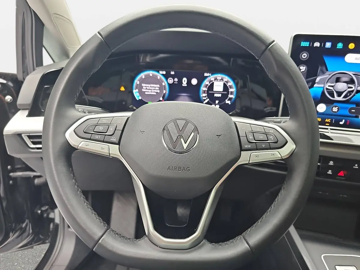 VW GOLF 1.5 ETSI DSG LIFE NAVI LED ACC