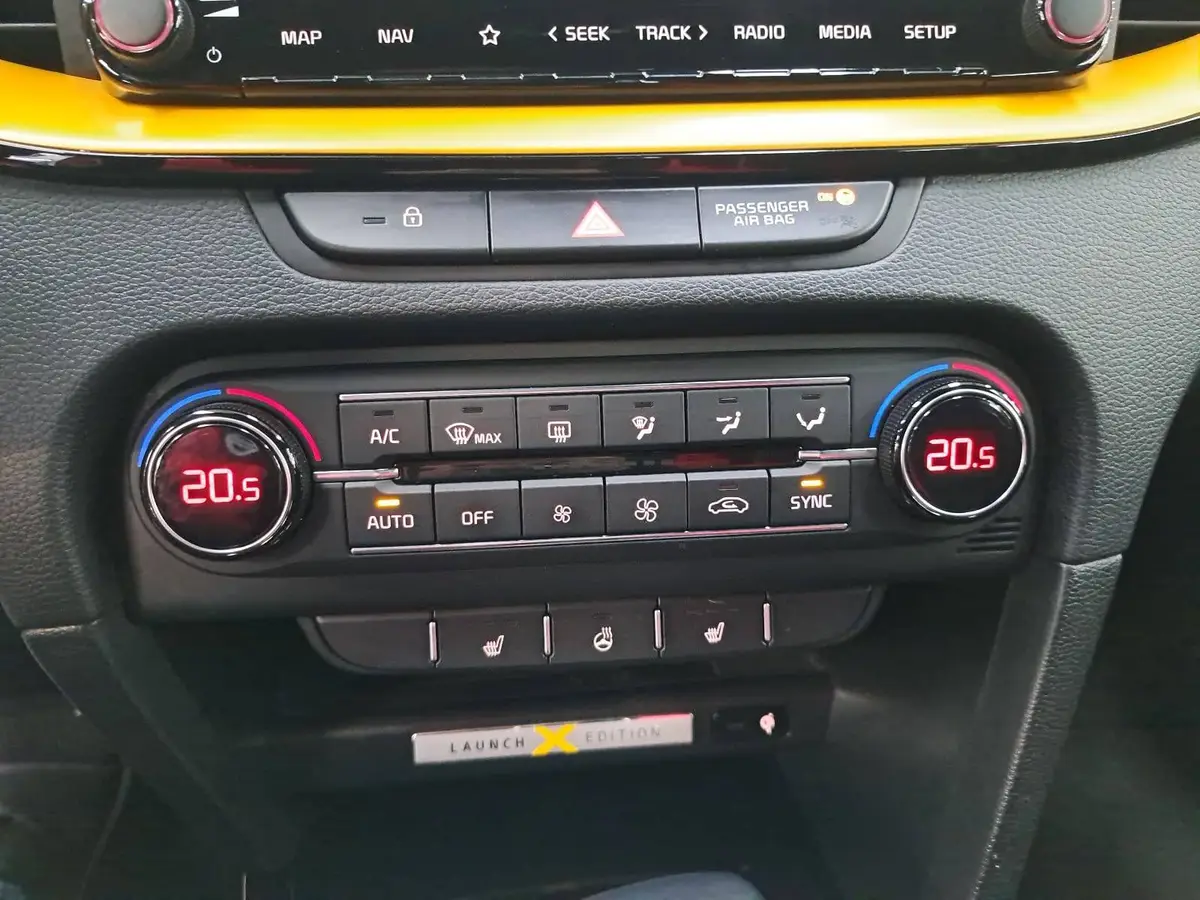 KIA XCEED 1.6 CRDI DCT LAUNCH ACC WINTER P-ASSIST