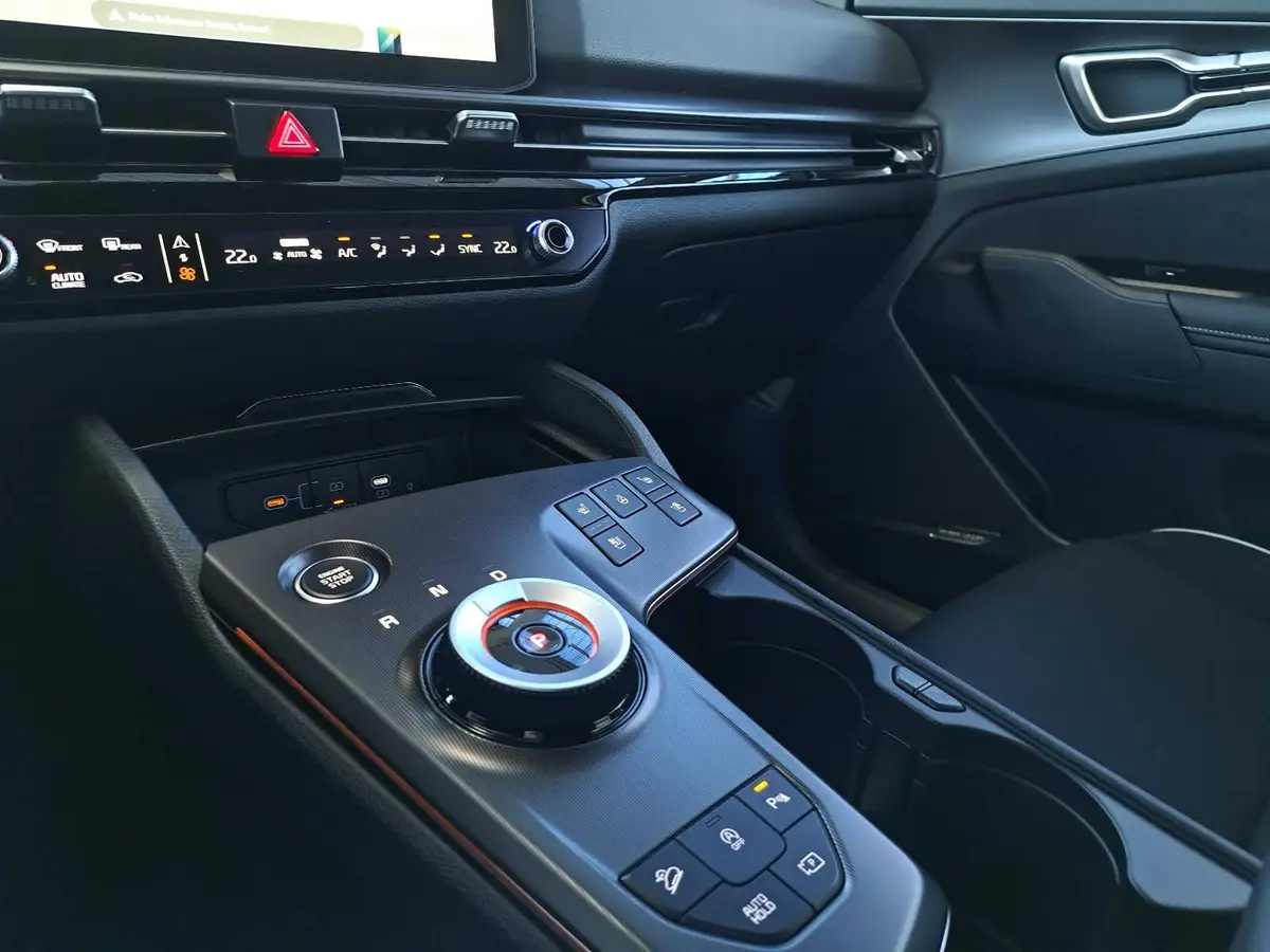 KIA SPORTAGE 1.6 T-GDI 150 2WD DCT GT-LINE MJ26 SCHW. DACH DRIVEWISE GLASDACH SOUND