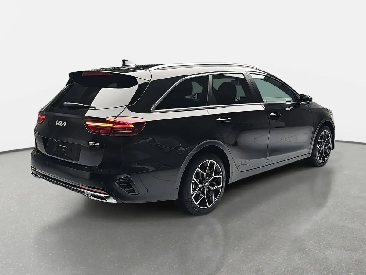 KIA CEED SW 1.5 T-GDI DCT7 GT-LINE