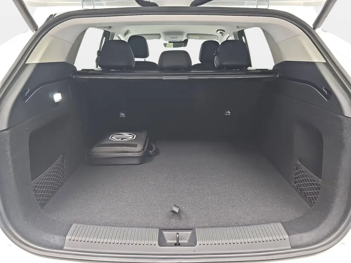 MG HS 1.5 PLUG-IN-HYBRID MY25.5 LUXURY LEDER 360-GRAD-KAMERA 19-ZOLL-LM