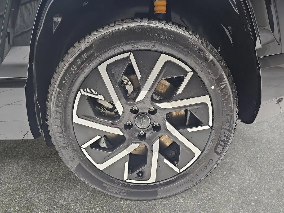 JEEP COMPASS 1.6 PLUG-IN HYBRID DCT SUMMIT MJ26 PREMIUM-PAKET, SICHERHEITS-PAKET