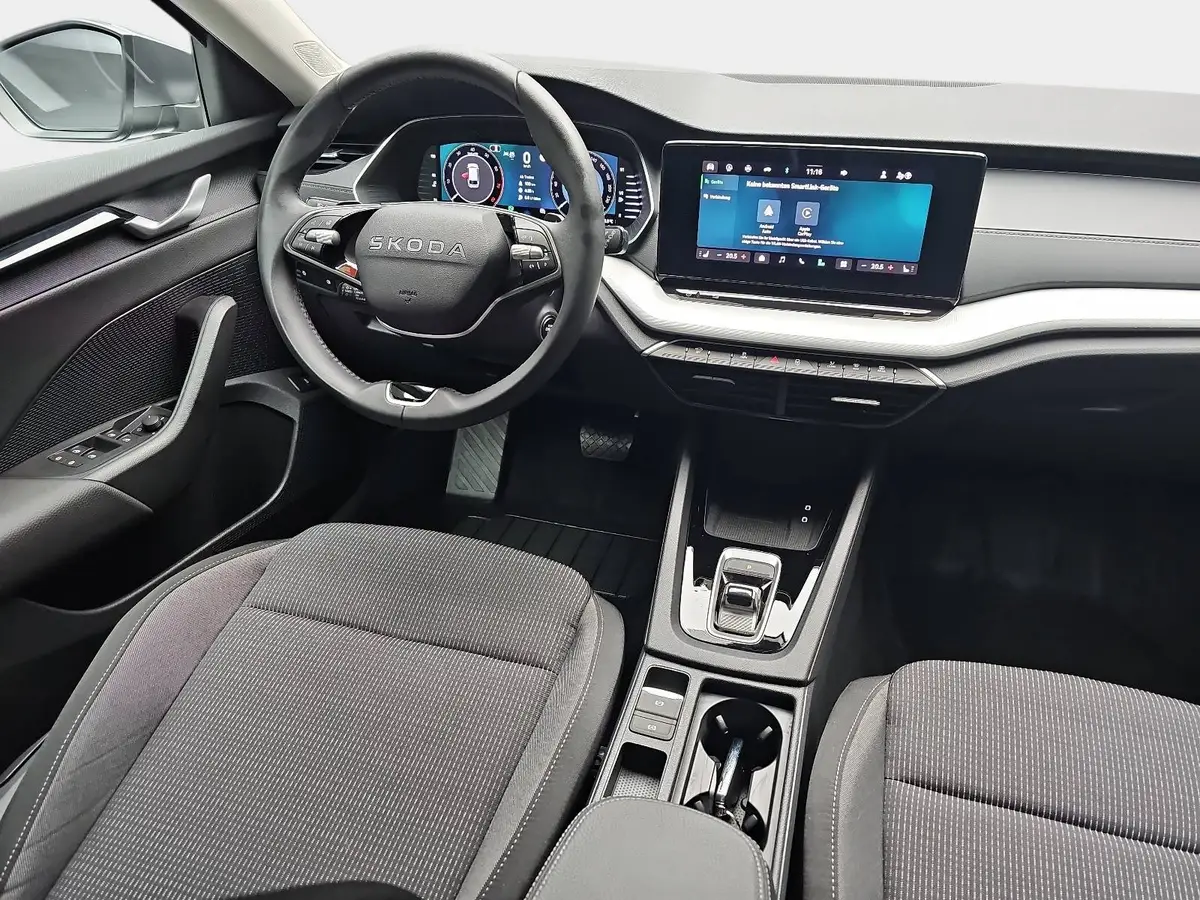 SKODA OCTAVIA COMBI 1.5 TSI DSG SELECTION LED AUDIO WINTER EL.HECKKL. 