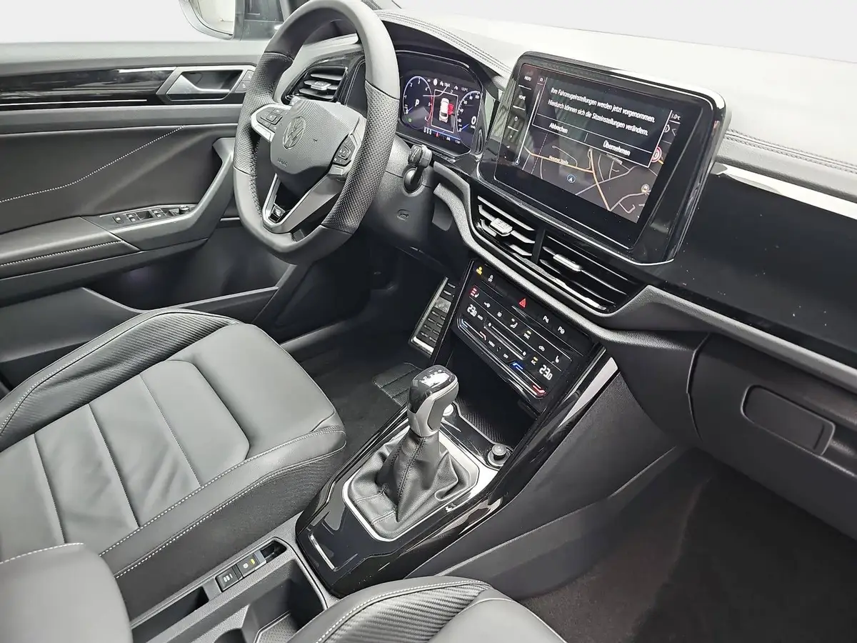 VW T-ROC 2.0 TDI DSG R-LINE NAVI LED MATRIX PANO ACC DCC AH