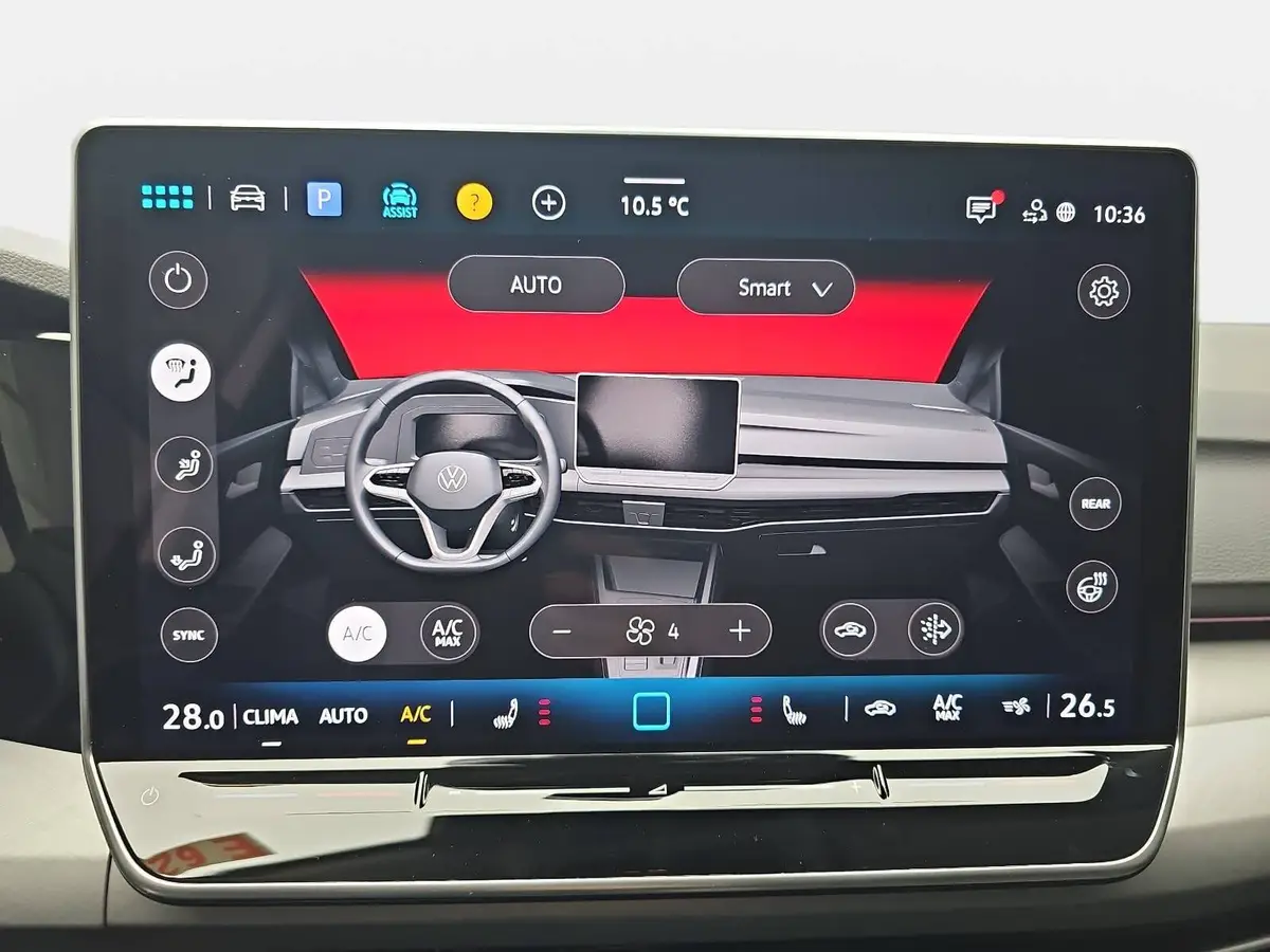 VW GOLF VIII 1.5 TSI LIFE LED ACC KAMERA AHK LM17