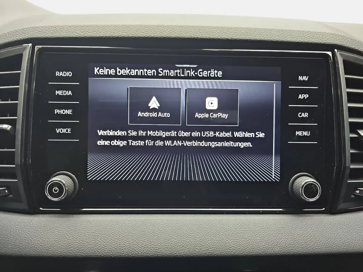 SKODA KAROQ 1.5 TSI DSG 130 JAHRE LED KAMERA AHK
