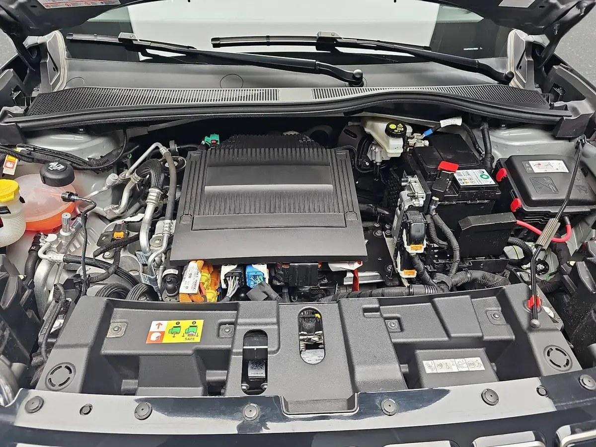 JEEP AVENGER AUTO. 51KWH SUMMIT LED ACC KAMERA