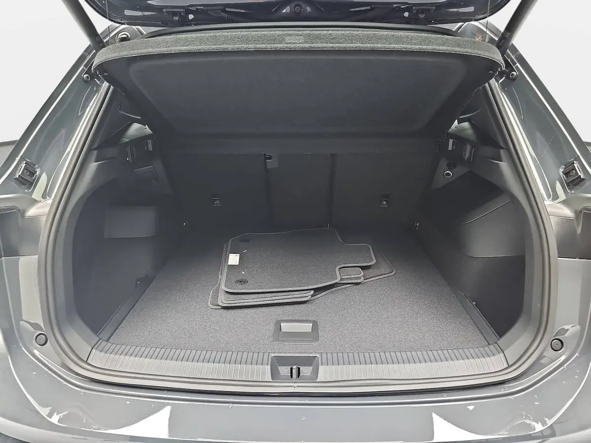 VW TIGUAN 1.5 ETSI DSG R-LINE NAVI LED PANO