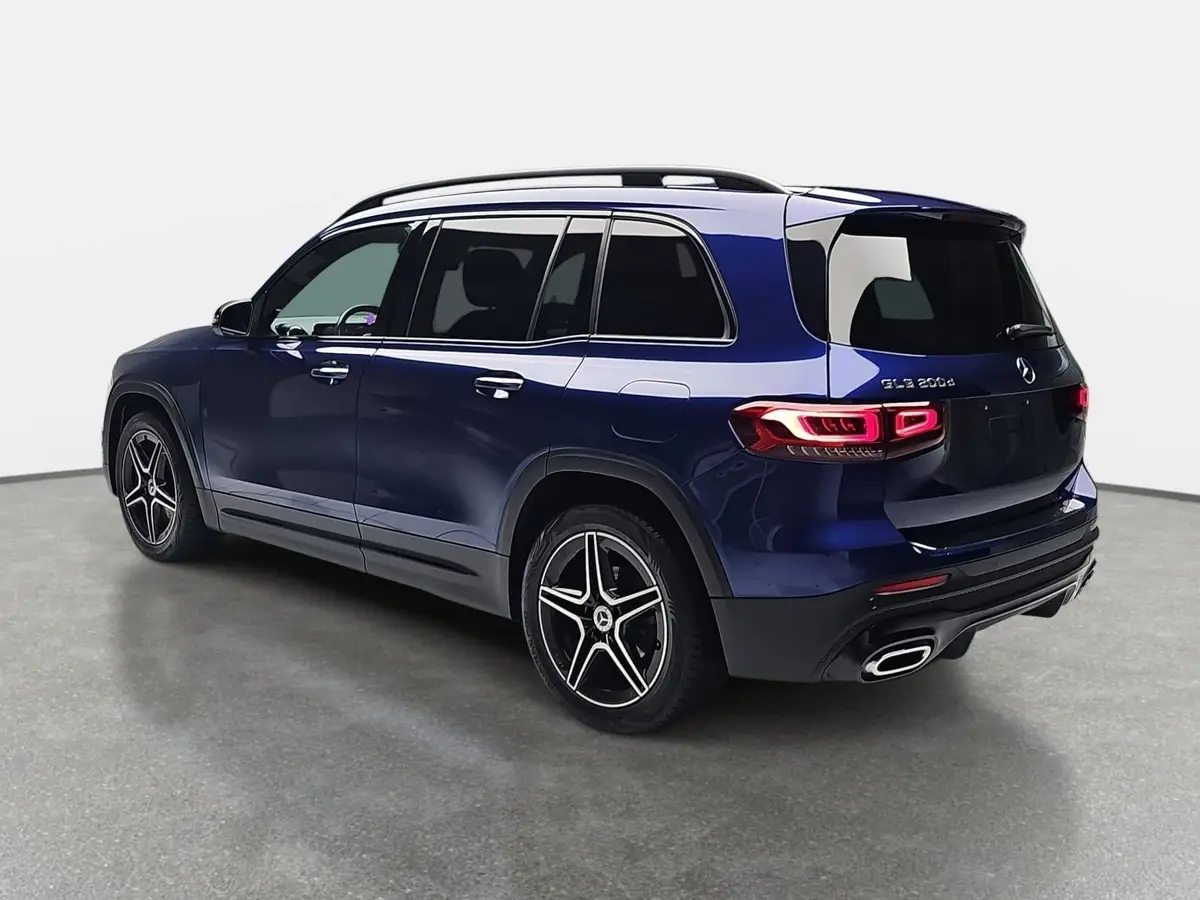 MERCEDES-BENZ GLB 200 200D AUTO. AMG-LINE AHK PANO LM