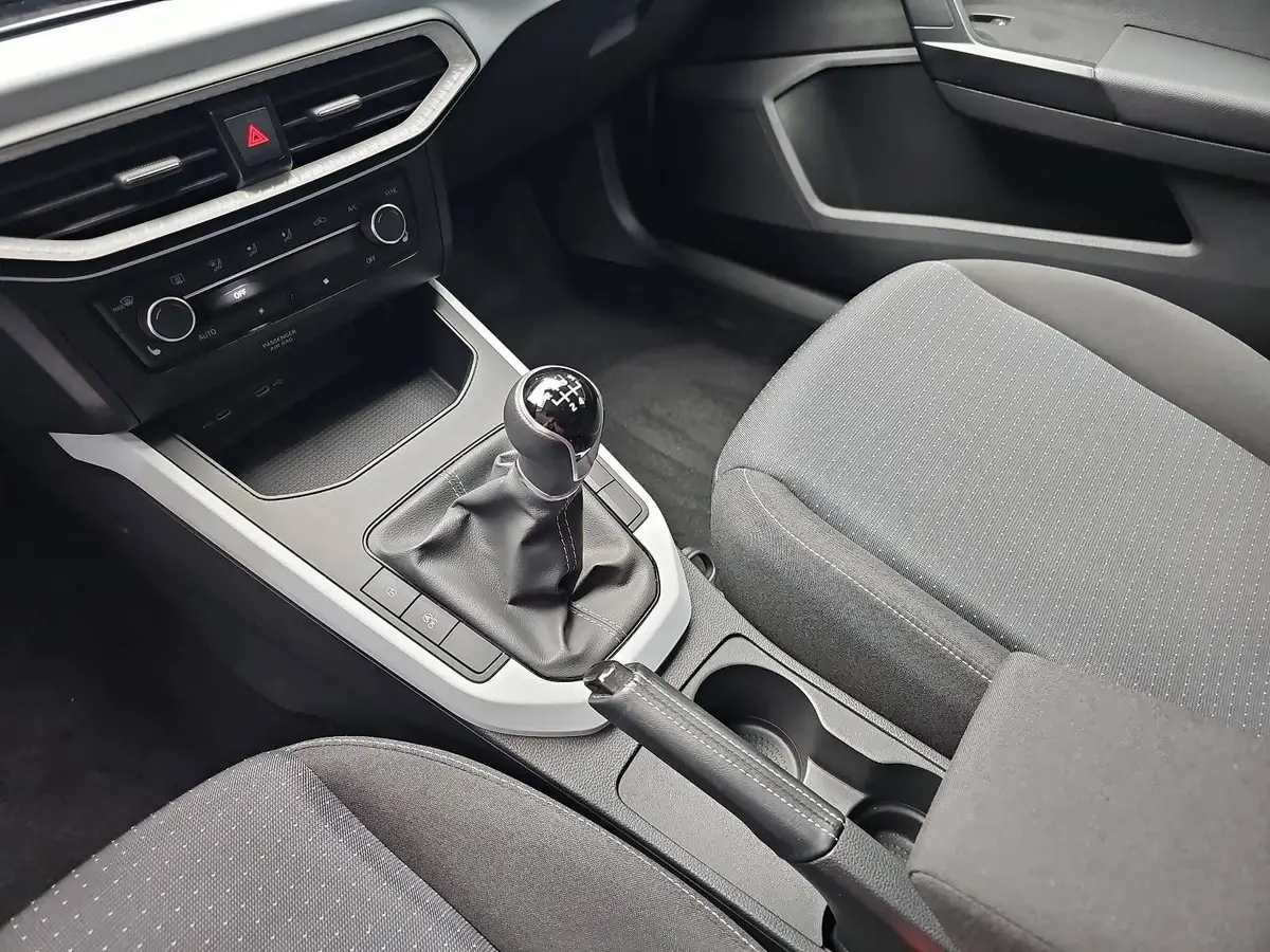 SEAT ARONA 1.0 TSI STYLE LED GRA DAB LM