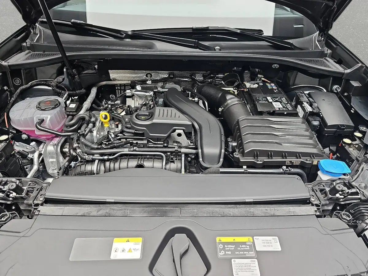 AUDI Q3 35 TFSI S-TRONIC S LINE NAVI LED PANO ACC BLACK+ K