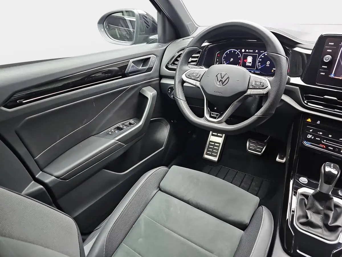 VW T-ROC 1.5 TSI DSG R-LINE NAVI KLIMA LED KAMERA WINTER AH