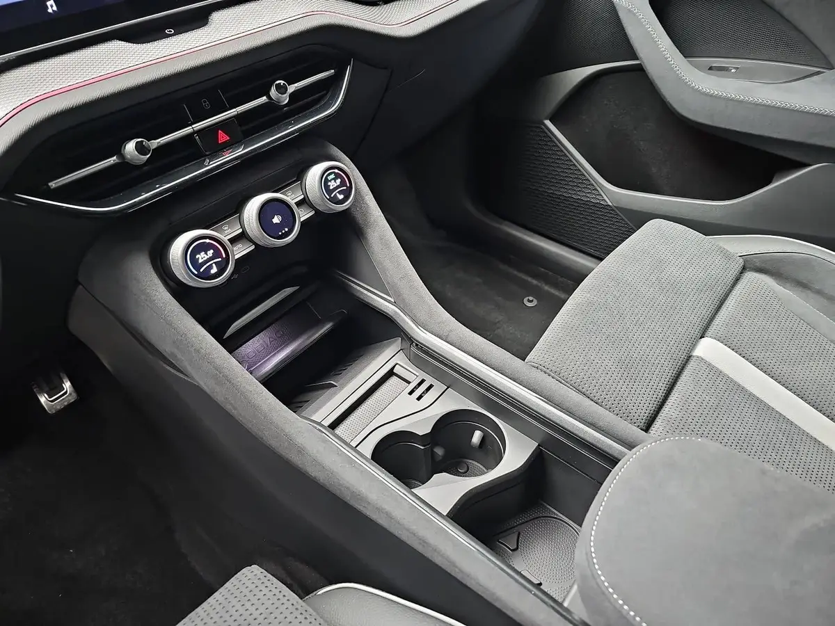 SKODA KODIAQ 2.0 TDI DSG SPORTLINE 4X4 NAVI LED ACC HUD 7-SITZE