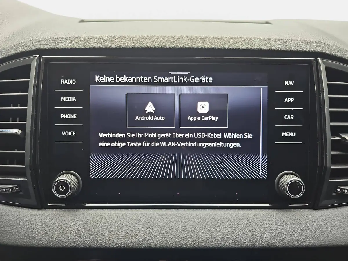 SKODA KAROQ 1.5 TSI DSG 130 JAHRE LED DAB WINTER EL.HECKKL.