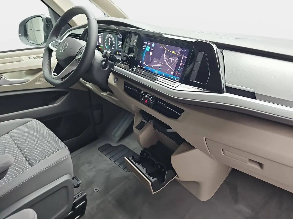 VW T7 MULTIVAN 2.0 TDI DSG LIFE P-ASSIST AHK