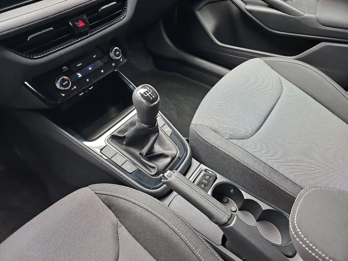 SKODA FABIA 1.0 TSI KLIMAAUTO LED SITZH. KAMERA