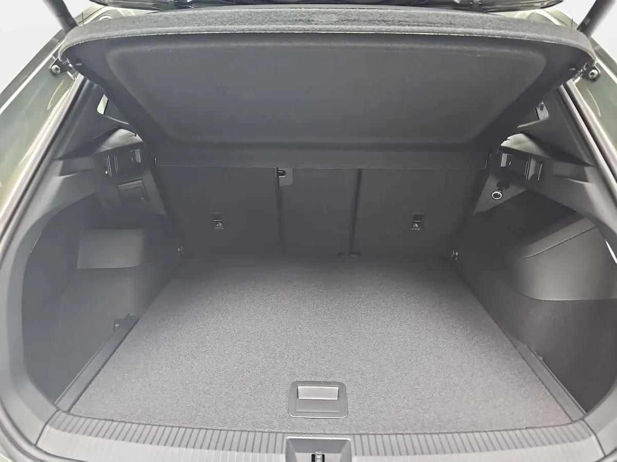 VW TIGUAN 1.5 ETSI DSG R-LINE NAVI LED PANO
