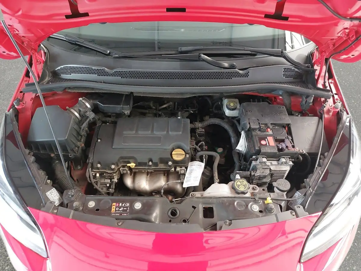 OPEL CORSA E 1.4 120 JAHRE