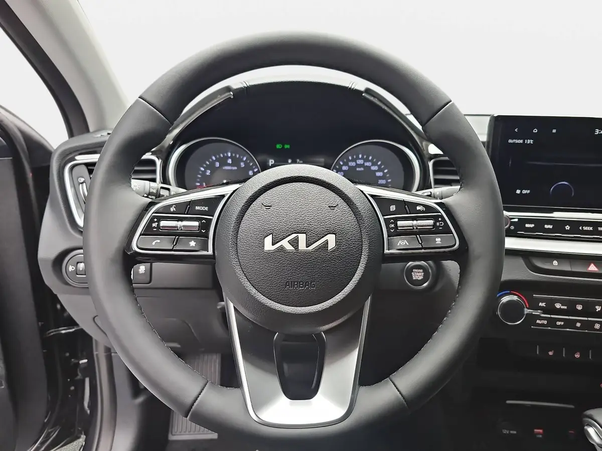 KIA CEED 1.5 T-GDI DCT7 SPIRIT TECHNOLOGIE LEDER