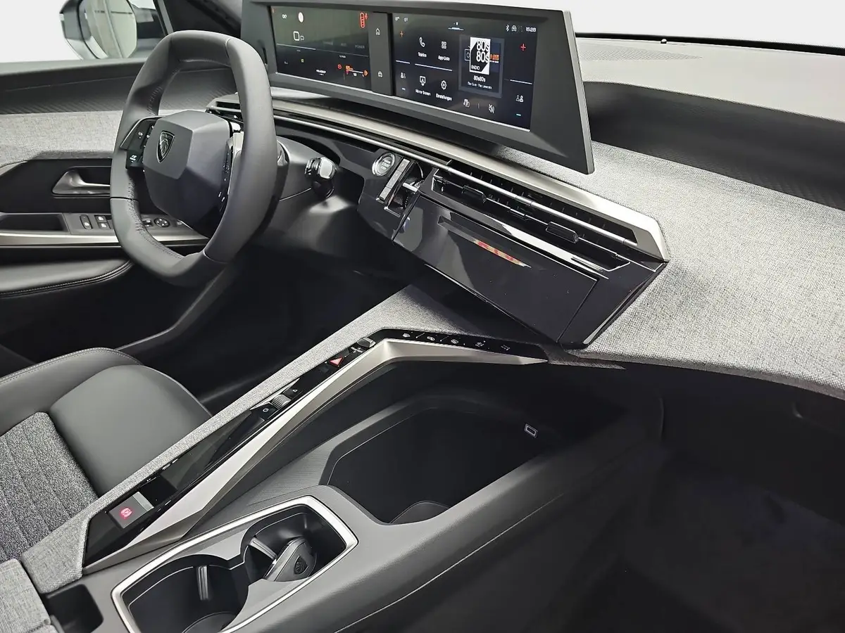 PEUGEOT 3008 1.2 HYBRID 145 E-DSC6 ALLURE LED DAB WINTER AHK LM