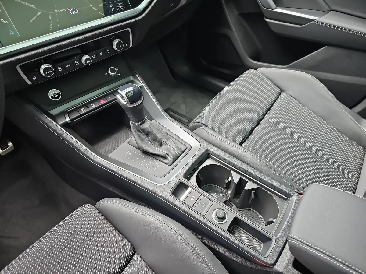 AUDI Q3 35 TDI S-TRONIC S LINE NAVI LED PANO ACC BLACK+ KA