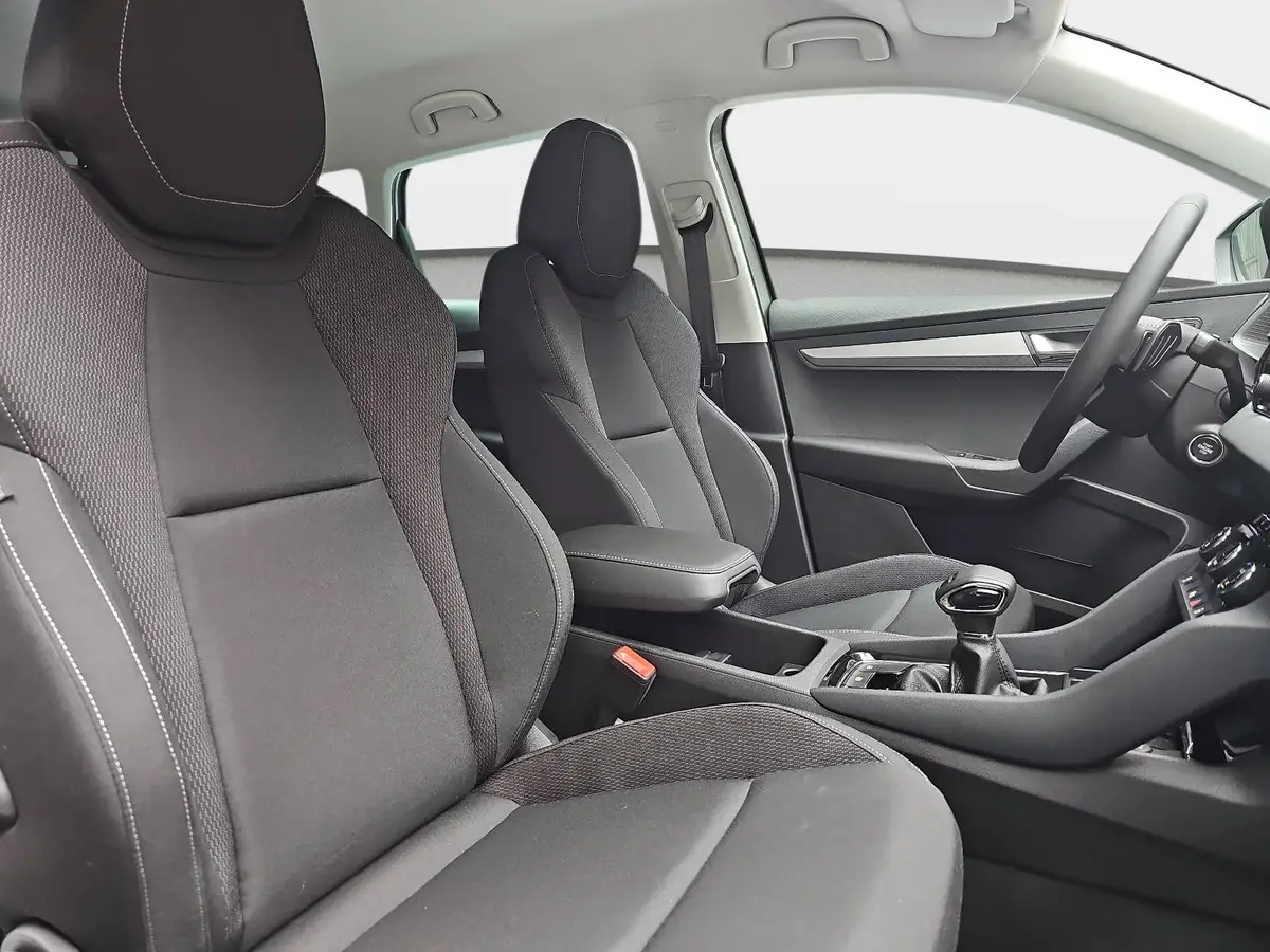 SKODA KAROQ 1.5 TSI DSG SELECTION NAVI LED ACC WINTER KAMERA A