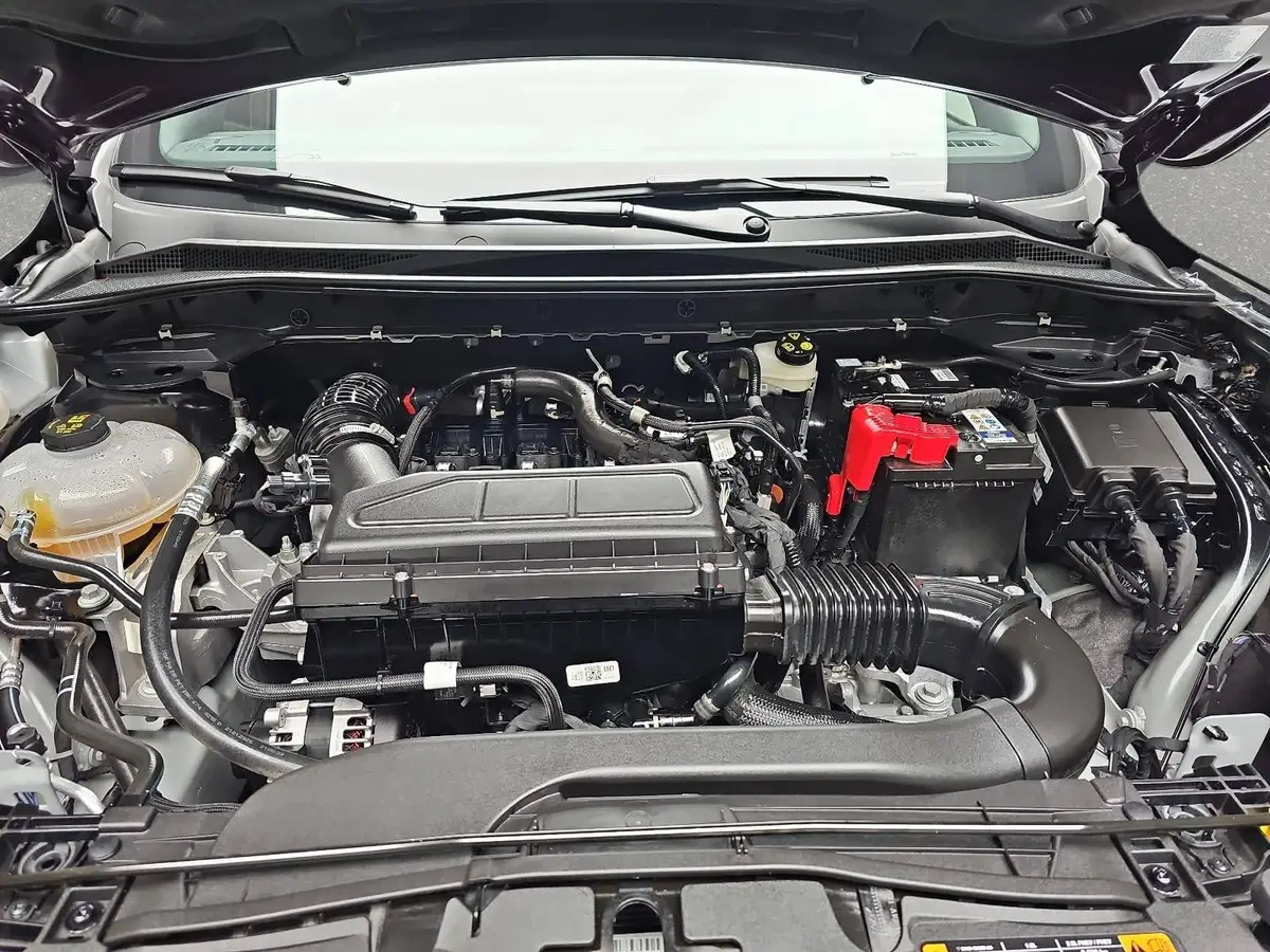 FORD KUGA 1.5 EB AUTO. ST-LINE X NAVI LED WINTER KAMERA 360°