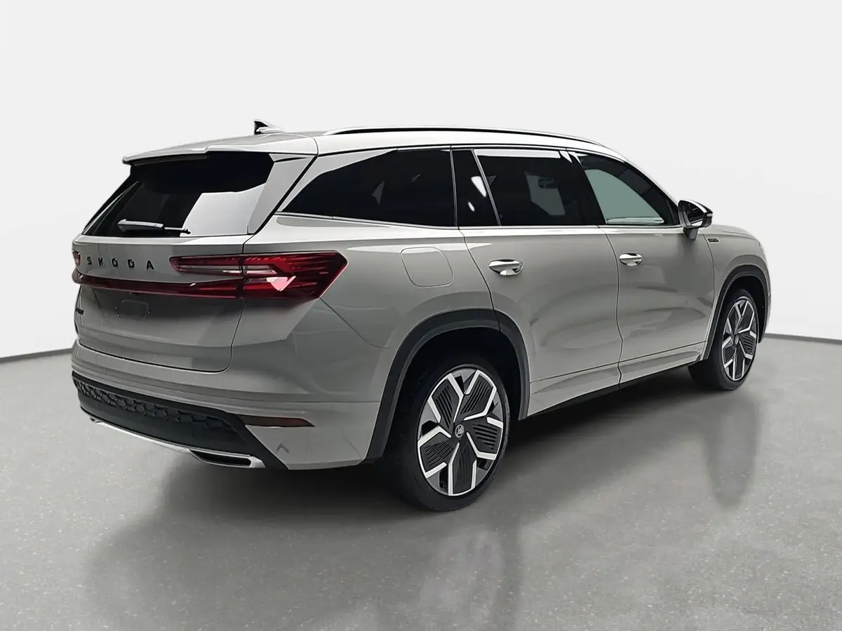 SKODA KODIAQ 1.5 DSG SPORTLINE NAVI LED ACC WINTER KAMERA AHK L