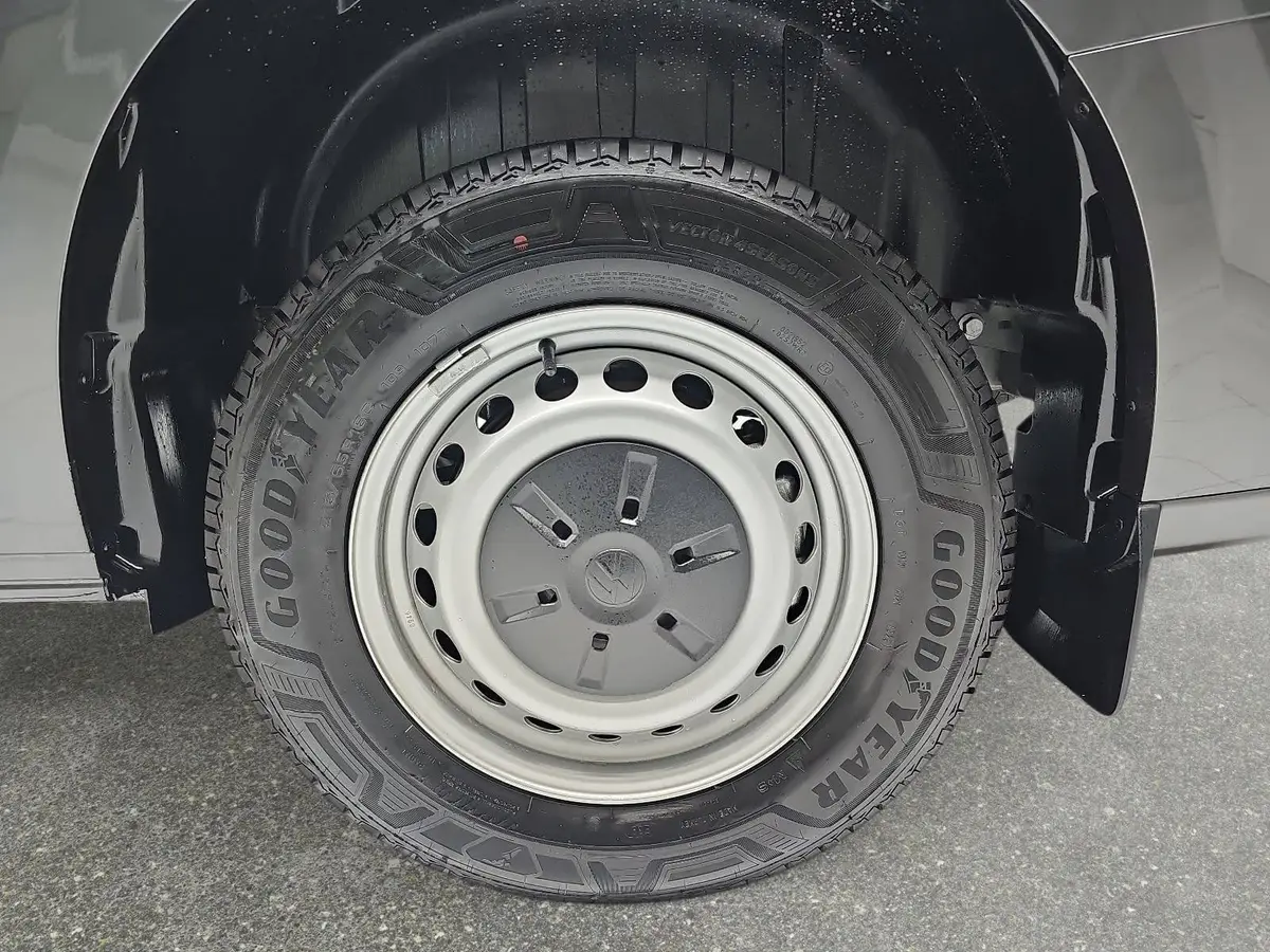 VW T7 TRANSPORTER 2.0 TDI DSG KASTEN L2H1 NAVI LED ACC WINTER 3-S KA