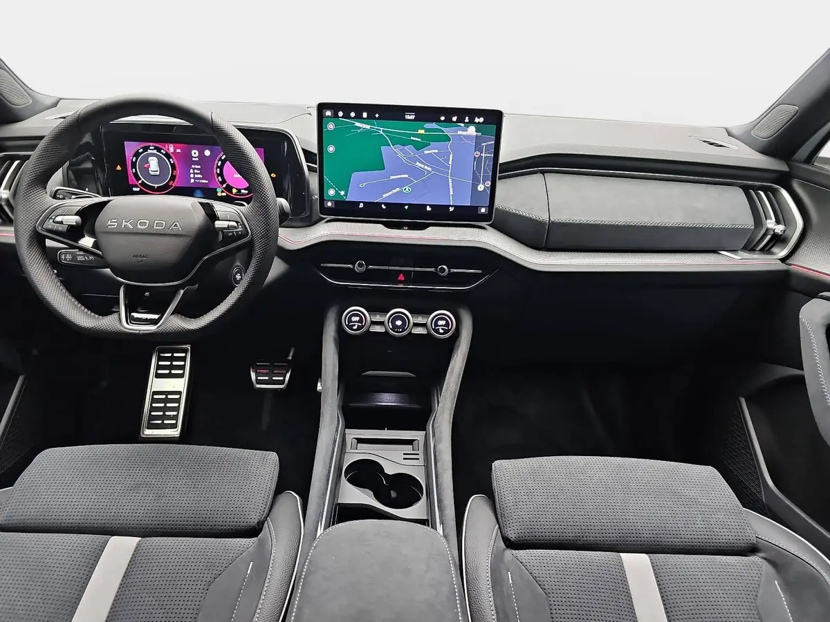 SKODA KODIAQ 1.5 TSI DSG SPORTLINE NAVI LED ACC PANO WINTER AHK