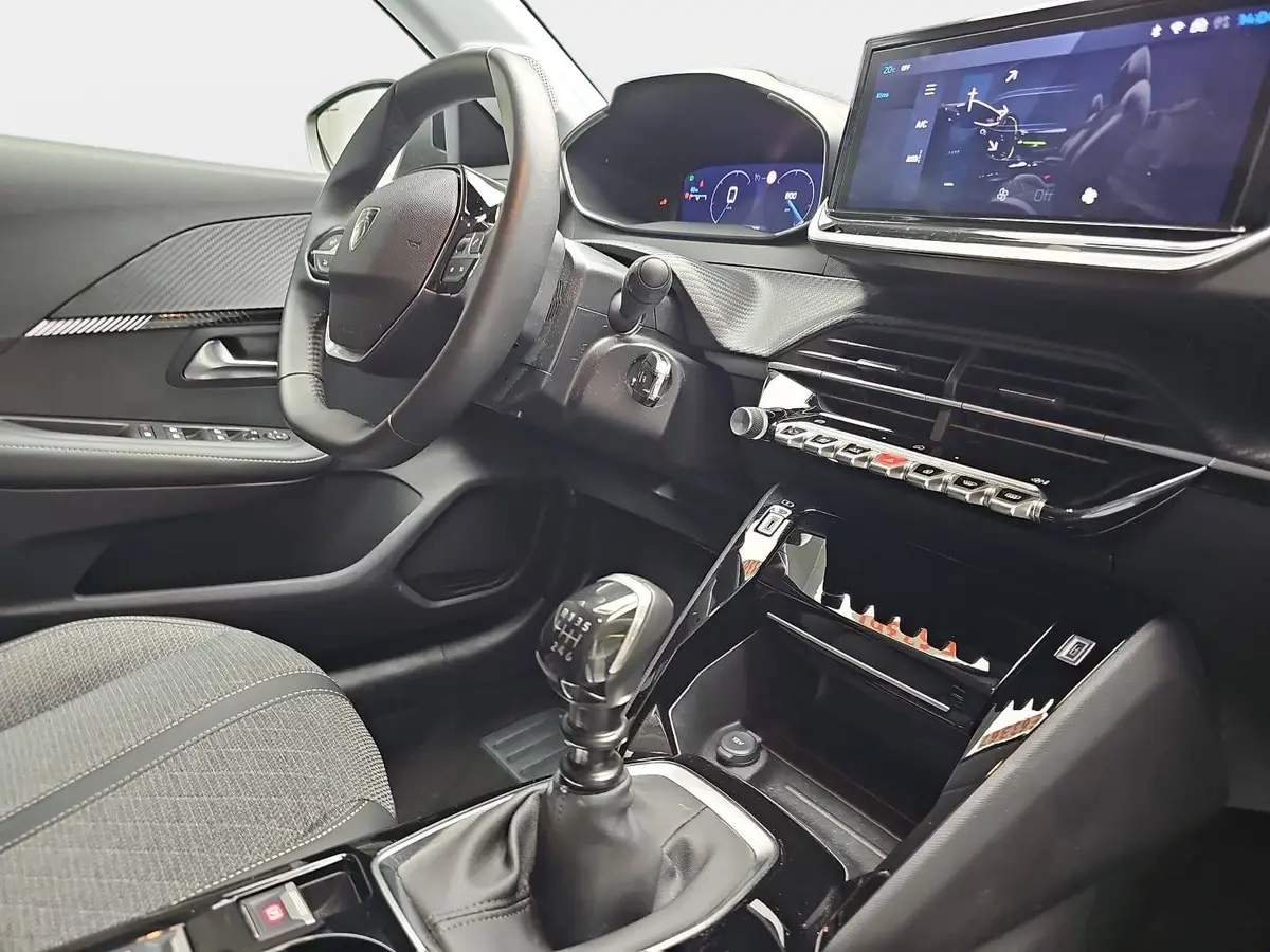PEUGEOT 208 1.2 PURETECH 100 ALLURE LED DAB LM