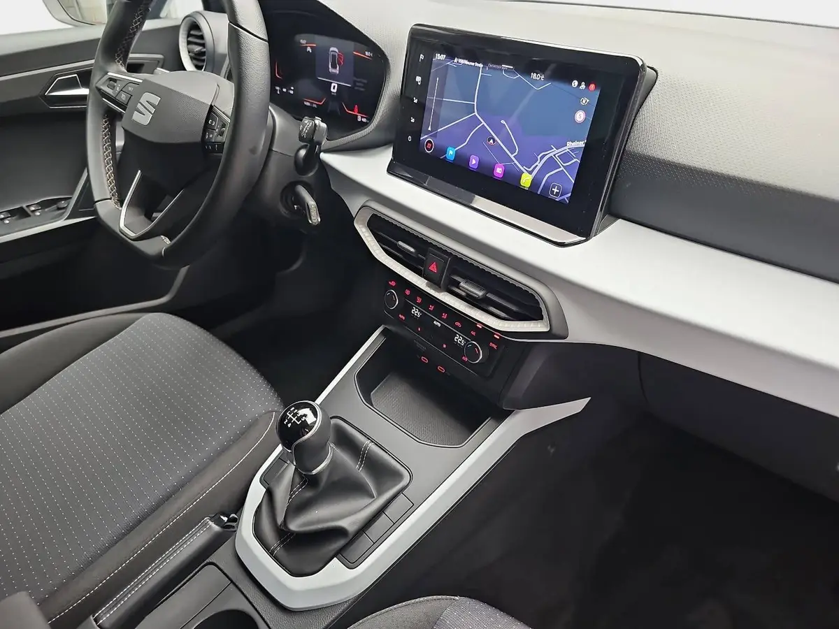 SEAT ARONA 1.0 TSI STYLE LED KLIMAAUTO PDC