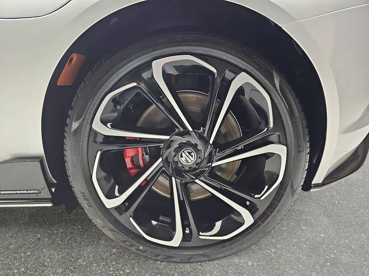 MG CYBERSTER EV 77 KWH XPOWER