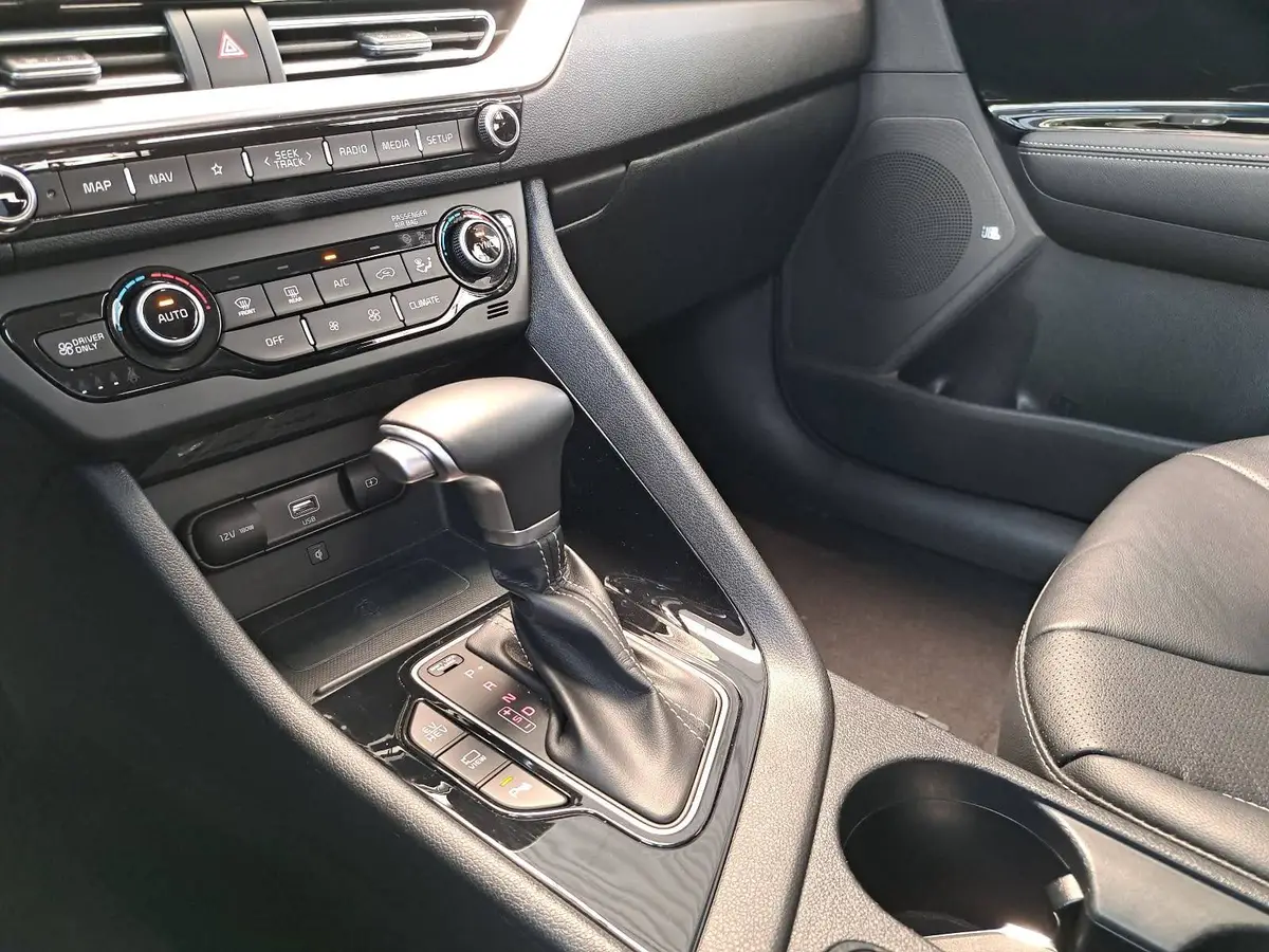 KIA NIRO 1.6 PHEV SPIRIT ACC WINTER KAMERA